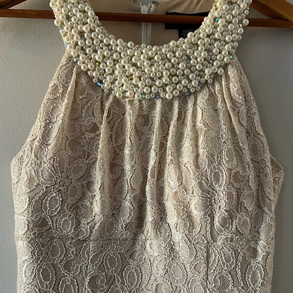 CATCHET IVORY LACE EVENING GOWN, Pearl, Lined, Mermaid, Formal, Metallic, size 4